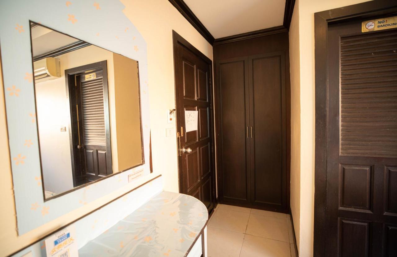 Fish And Summer House Hotell Patong